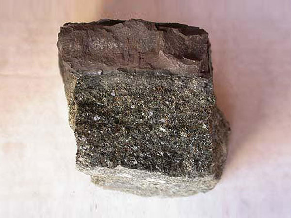 河南輝綠巖制砂機(jī)價(jià)格怎么樣？